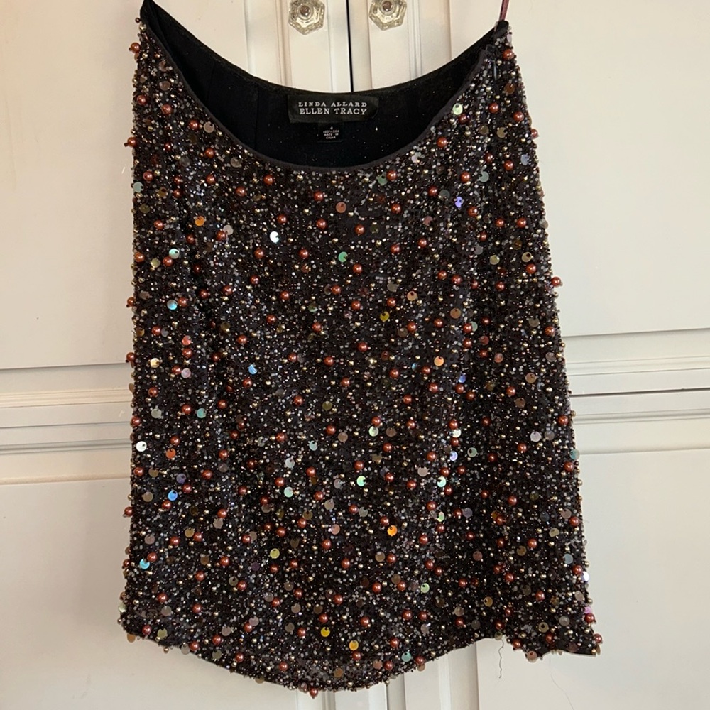 🖤 On-Trend FW2026🖤
Vintage Linda Allard for Ellen Tracy— Beaded Silk Skirt